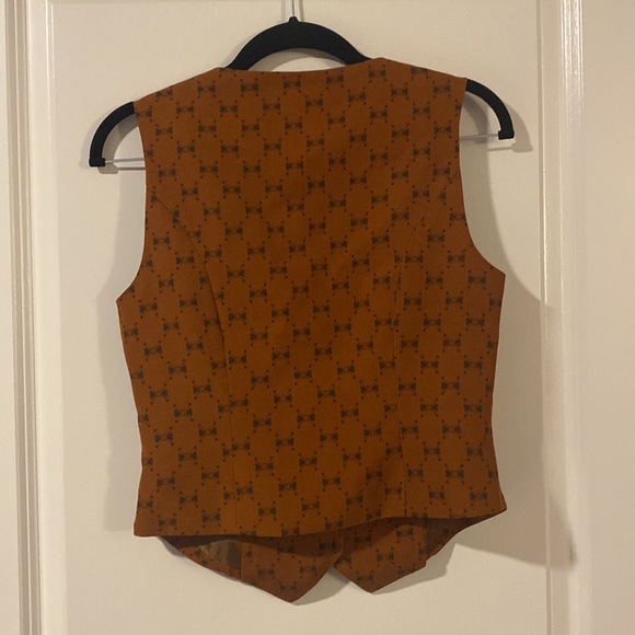 Unique21 Copper Vest with Repeat Bow Print - Picture 7 of 7